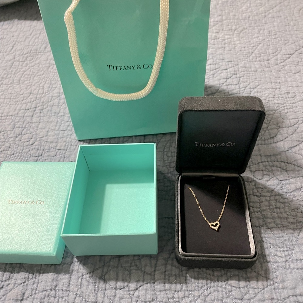 Tiffany & Co heart pendant necklace